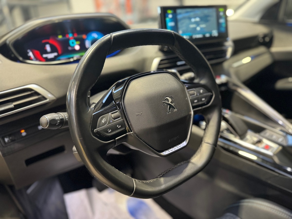 Peugeot 3008 Hybrid 225 e-EAT8 II Phase 2 Pack Allure 1