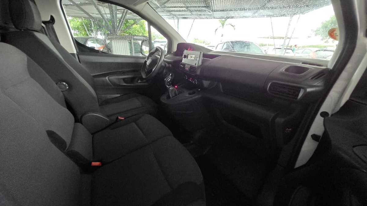Peugeot Partner 2021 1.5 DIESEL 100CH SPORT AUTO