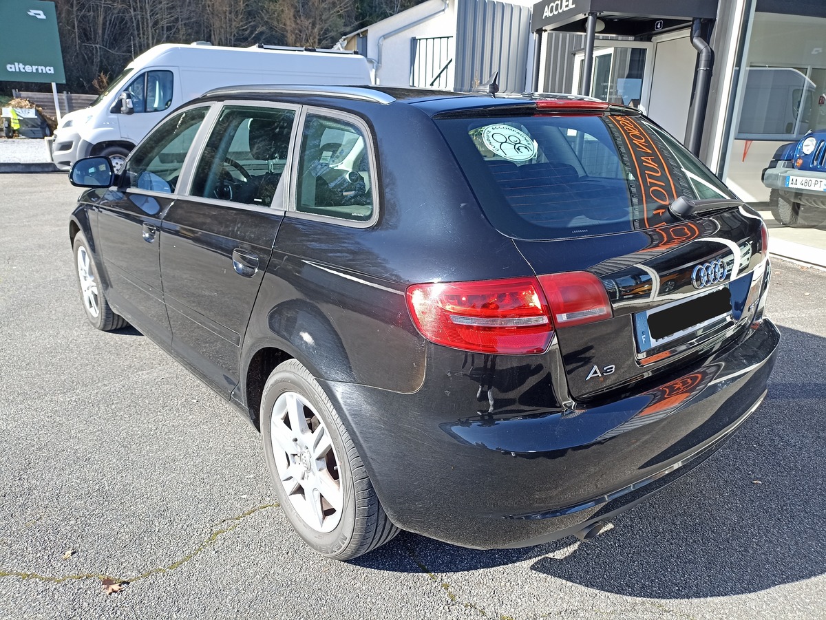 Audi A3 1.6 tdi 105 AMBIENTE SPORTBACK