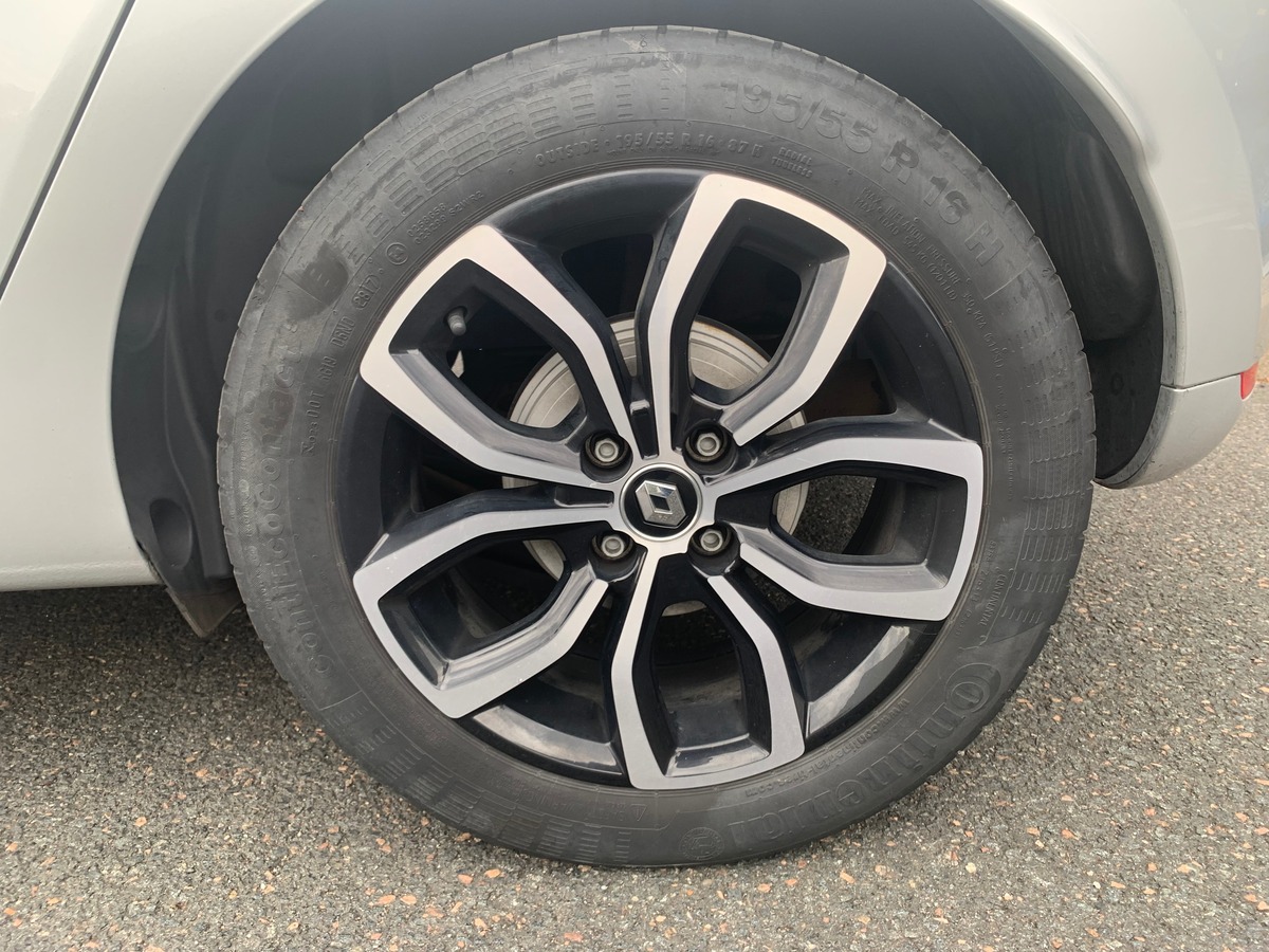 RENAULT Clio IV 90 ch | Limited | Régulateur vitesse | Climatisation | Radar stationnement arriére
