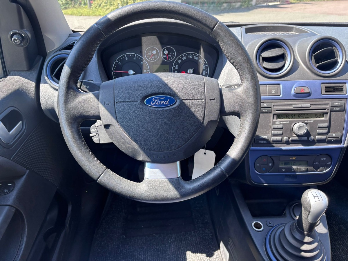 Ford Fiesta V 1.25 60 TREND 5P - Révisée - Garantie