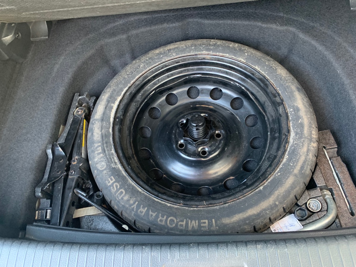 Volkswagen Golf 150 | Carat | JA 18" Durban | Suspensions Sport | Régulateur vitesse et de distance