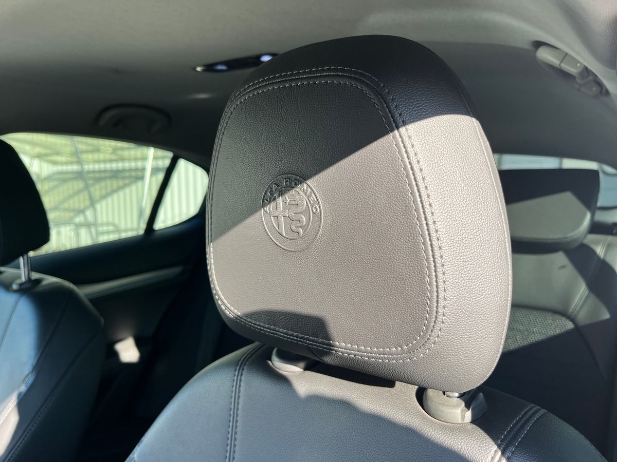 Alfa Romeo Stelvio 2.2 210CH Q4 SPORT EDITION, AT8, HAYON ELEC, CAMERA, MAINTIEN DANS LA VOIE