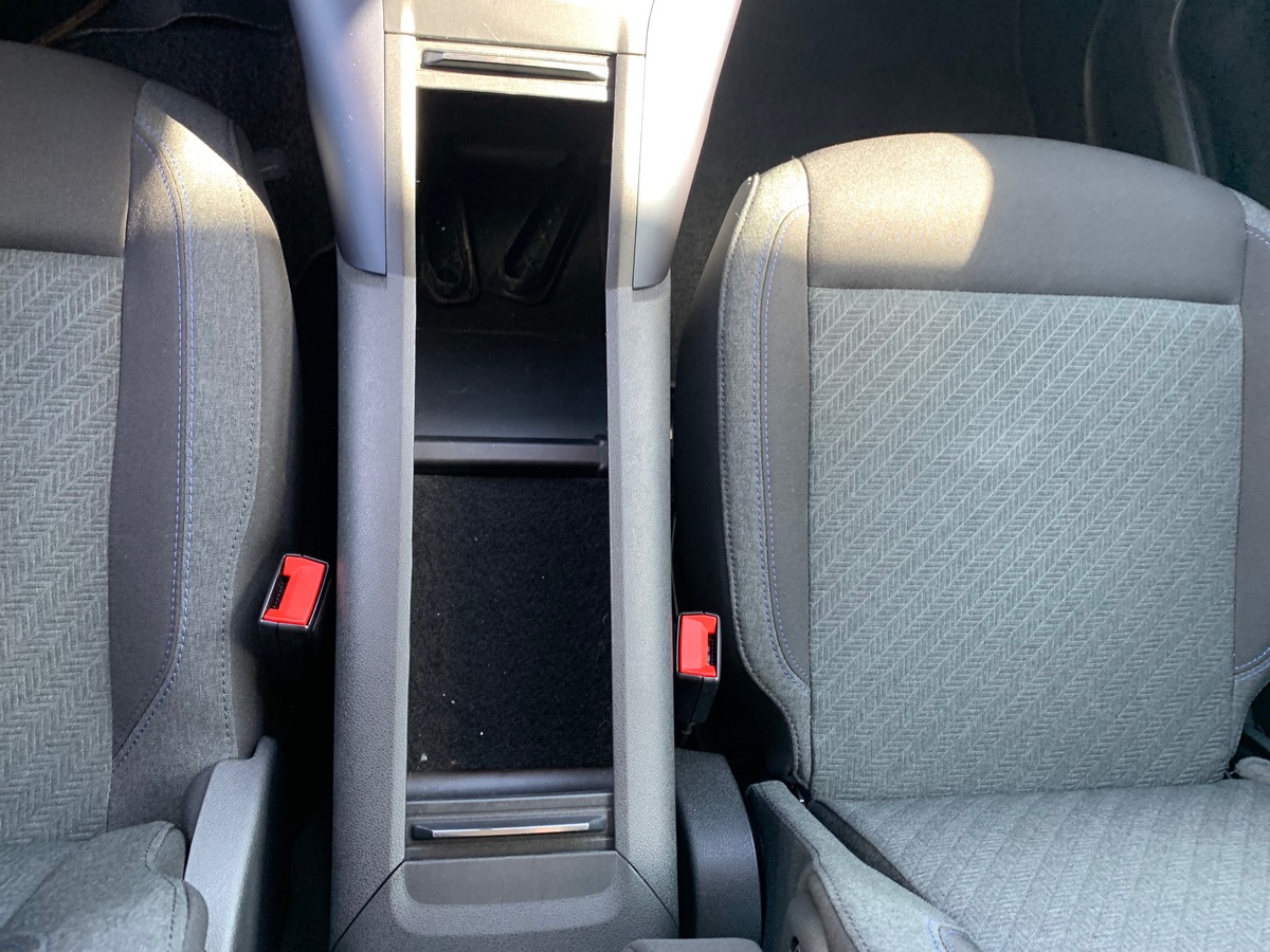 Peugeot Rifter 102 ch | Allure | 7 places | GPS | Roue de secours | Radar de stationnement arriére