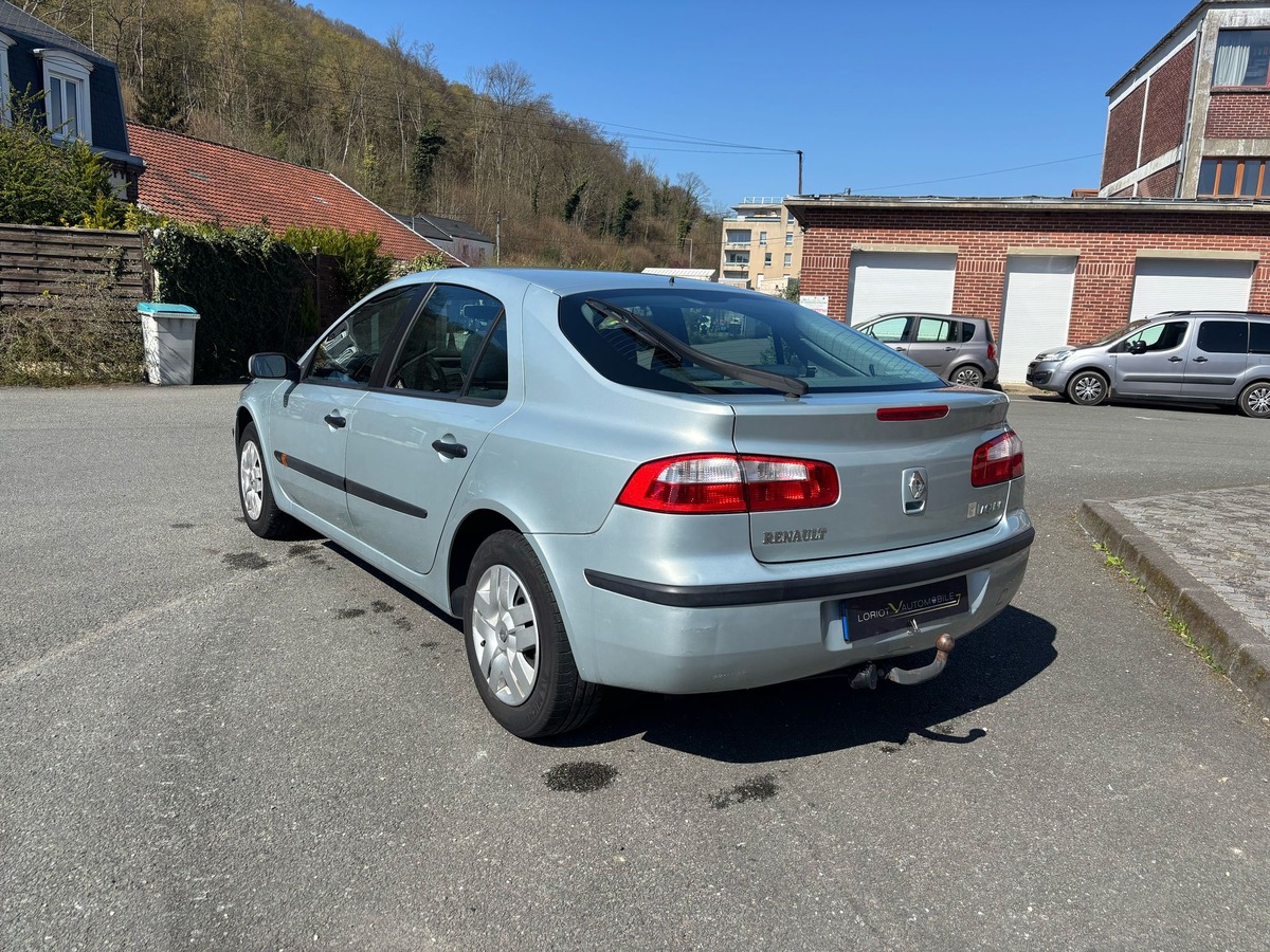 RENAULT Laguna II 1.6 107 - Finition Authentique - Garantie - Distribution neuve - Attelage