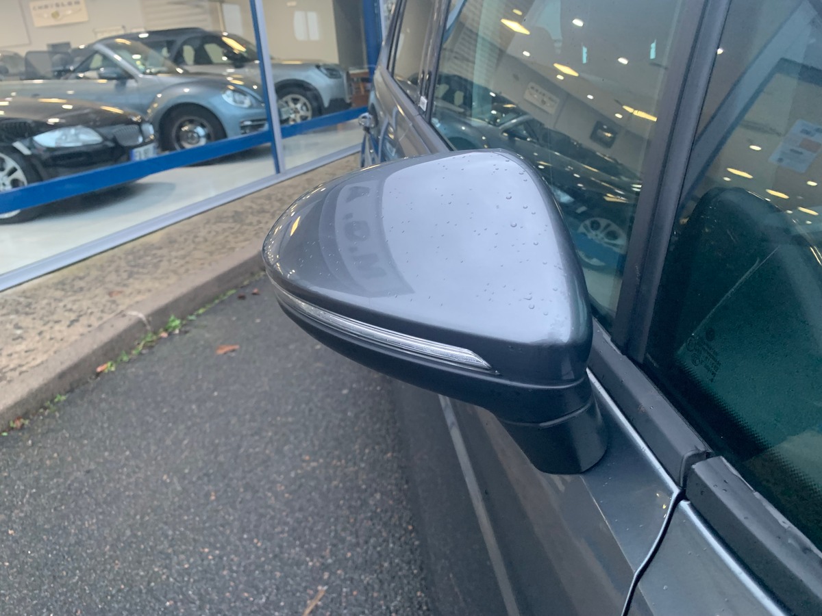 Volkswagen Touran 115 | Connect | 7 Places | Caméra recul | GPS | Bluetooth | Régulateur vitesse