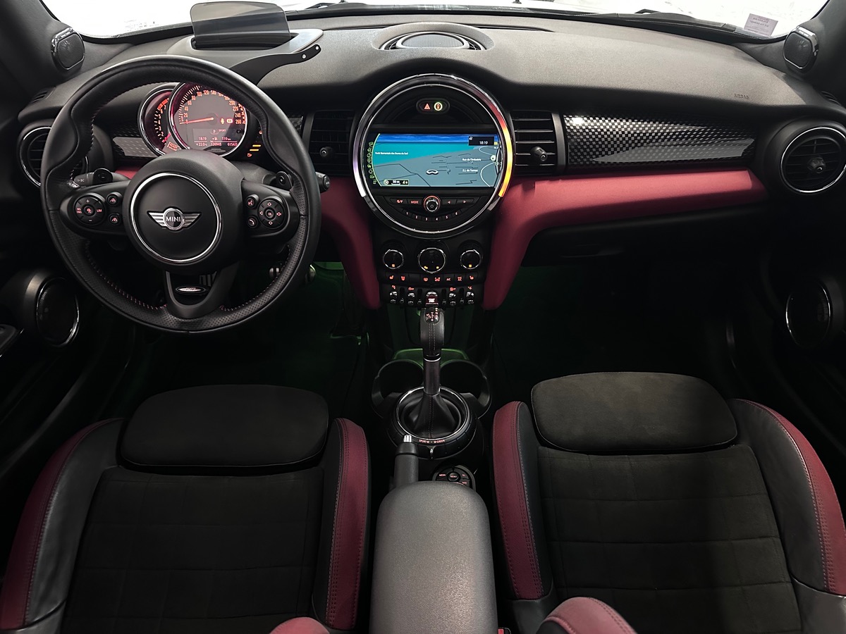 Mini Cooper III (F56) 2.0 231cv JCW BVA6 Harman Kardon / Toit Ouvrant / Echappement Sport