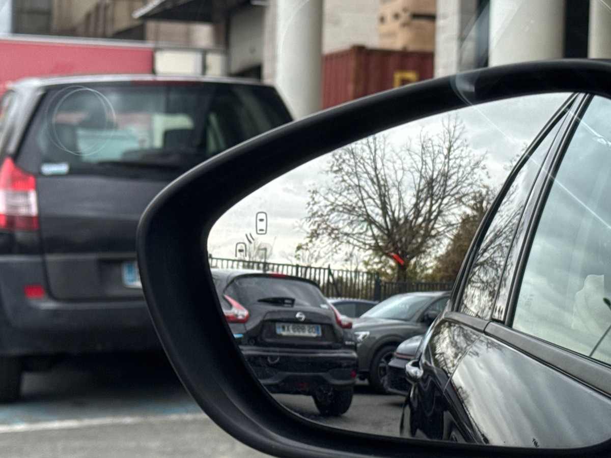 Citroën C4 II MILLENIUM 1.6 BlueHDi EAT6 120 cv