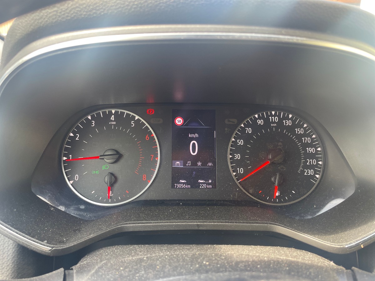 RENAULT Clio V 1.0 TCe 100 cv CARPLAY - CLIMATISATION - RADAR DE RECUL - REGULATEUR DE VITESSE