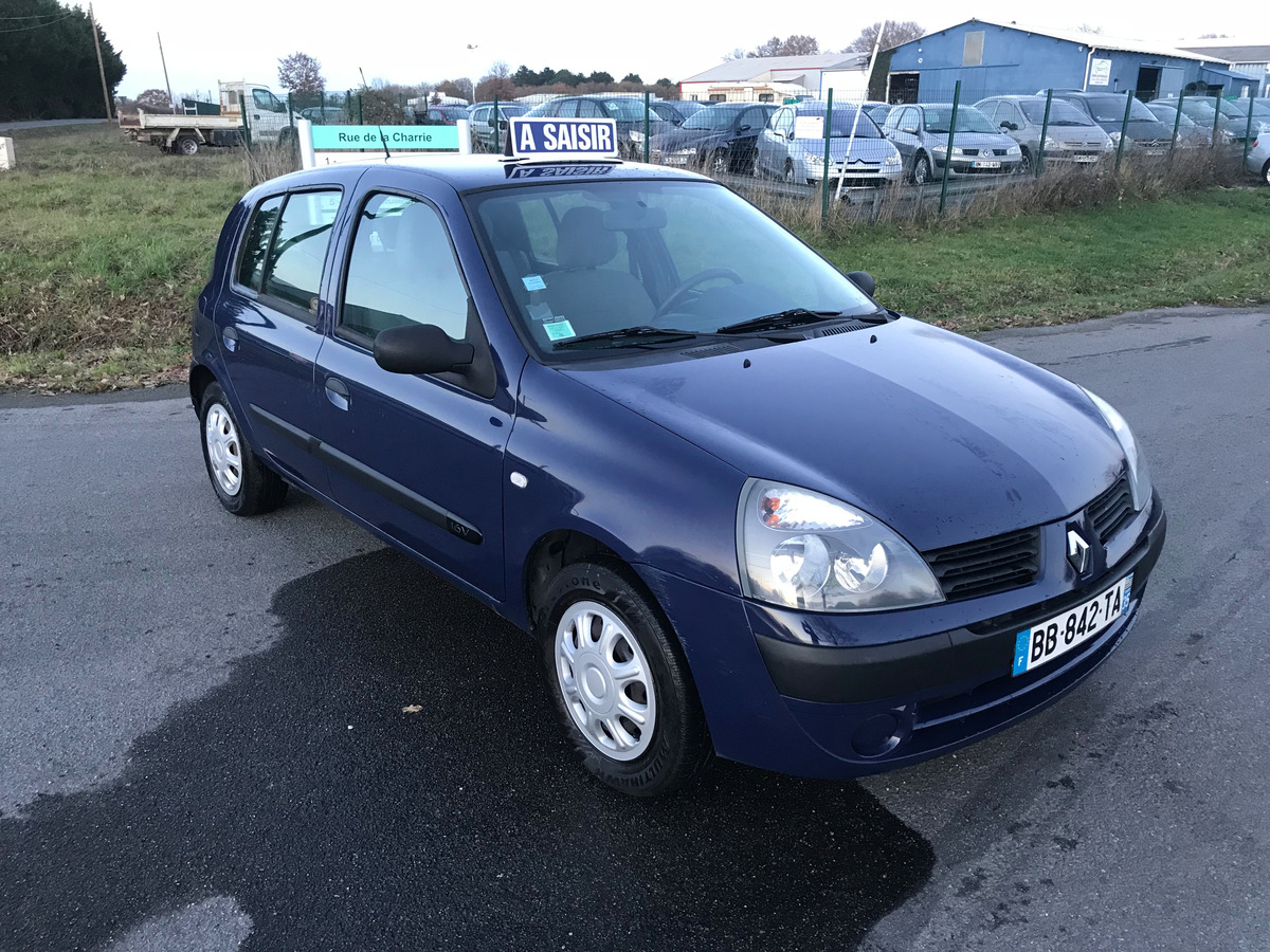 RENAULT Clio II 1.2i 75 ch authentique 96063 km
