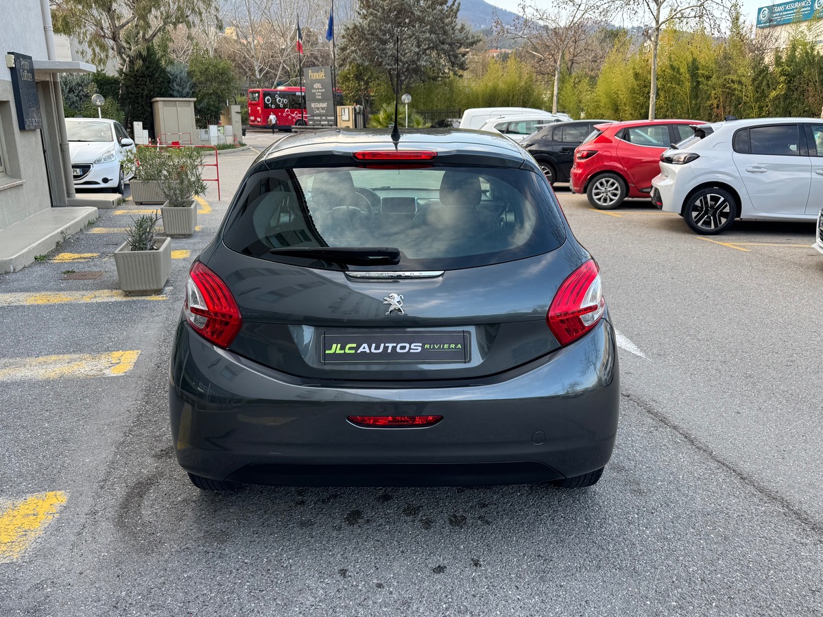 Peugeot 208 1.4 HDI 70 ALLURE 5 PORTES