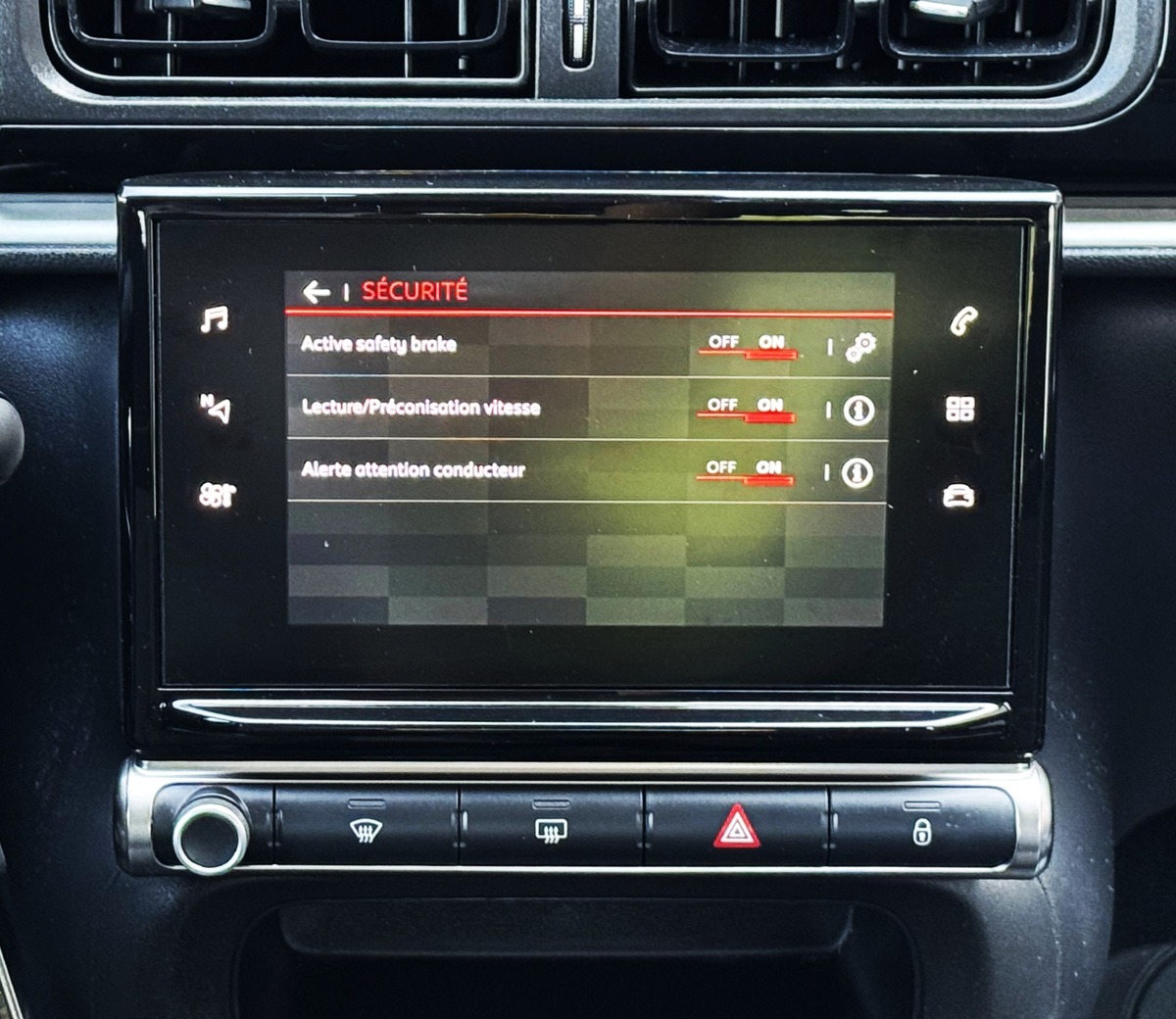 Citroën C3 (2) C-SERIES 1.5 BLUEHDI 100 Ch / 1ere MAIN / LEDS VISION / CARPLAY / CLIM - 86500 kms