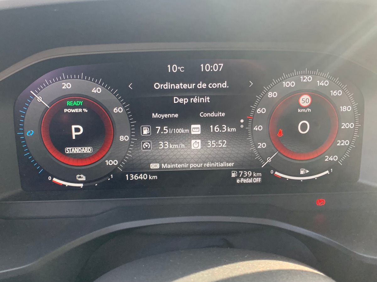 Nissan X-trail 204 | Tekna | Toit ouvrant panoramique | Caméra recul | Siéges chauffants | Attelage