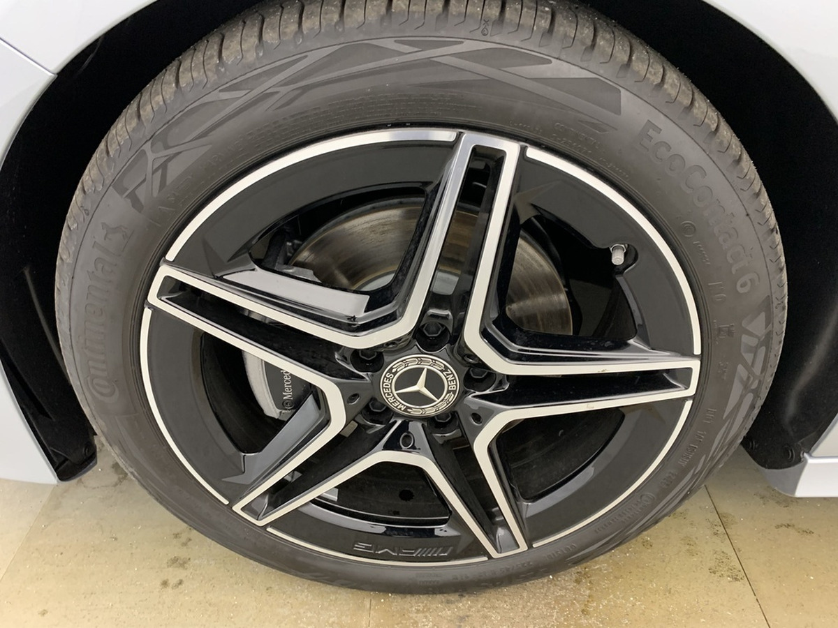 Mercedes-Benz Classe A 150 ch | 200 d 8G-DCT AMG Line | Éclairage d'ambiance | PLUSIEURS COLORIS