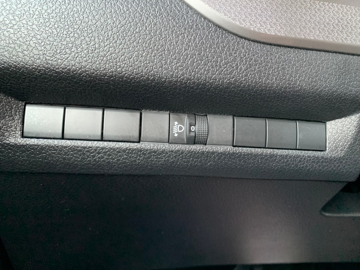 Citroën Spacetourer 120 ch | FEEL | 8 places | Attelage | Régulateur vitesse | Radar stationnement