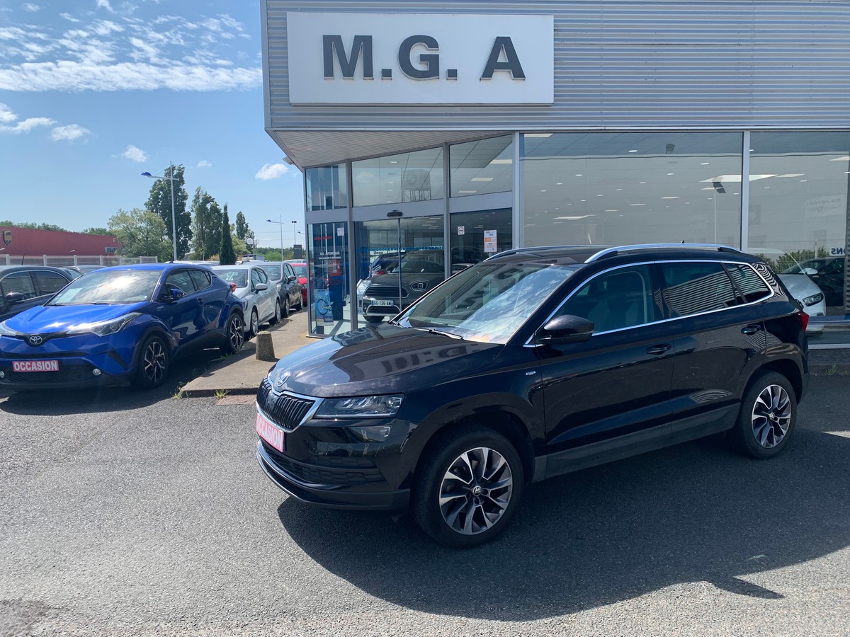 Skoda Karoq DRIVE | Système d'accès, démarrage sans clé | Caméra de recul | Phares avant LED