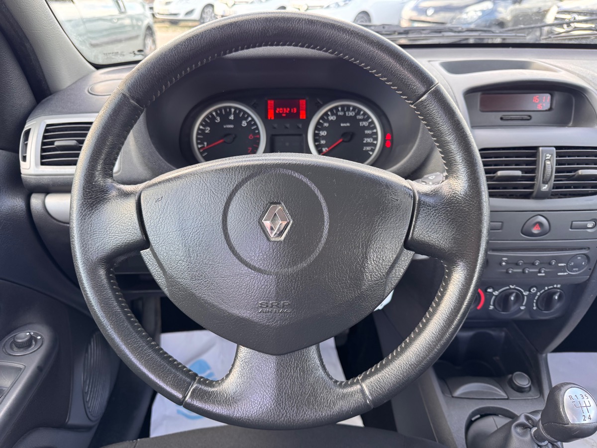 RENAULT Clio Campus 1.2 16V 75 CH eco2 ByeBye Pack Clim PREMIÈRE MAIN Euro 5