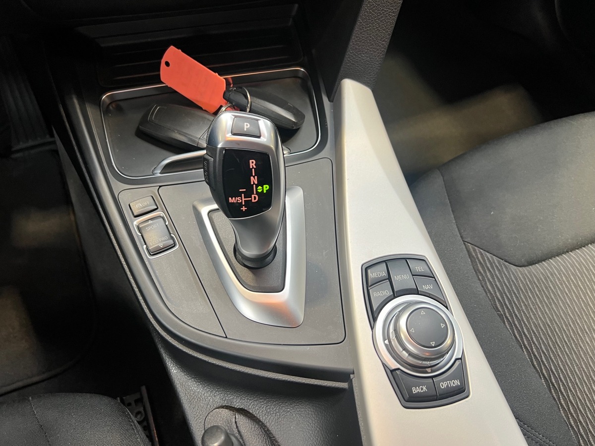 Bmw Série 3 (F30) 320D efficient dynamics 163 BVA8 BUSINESS