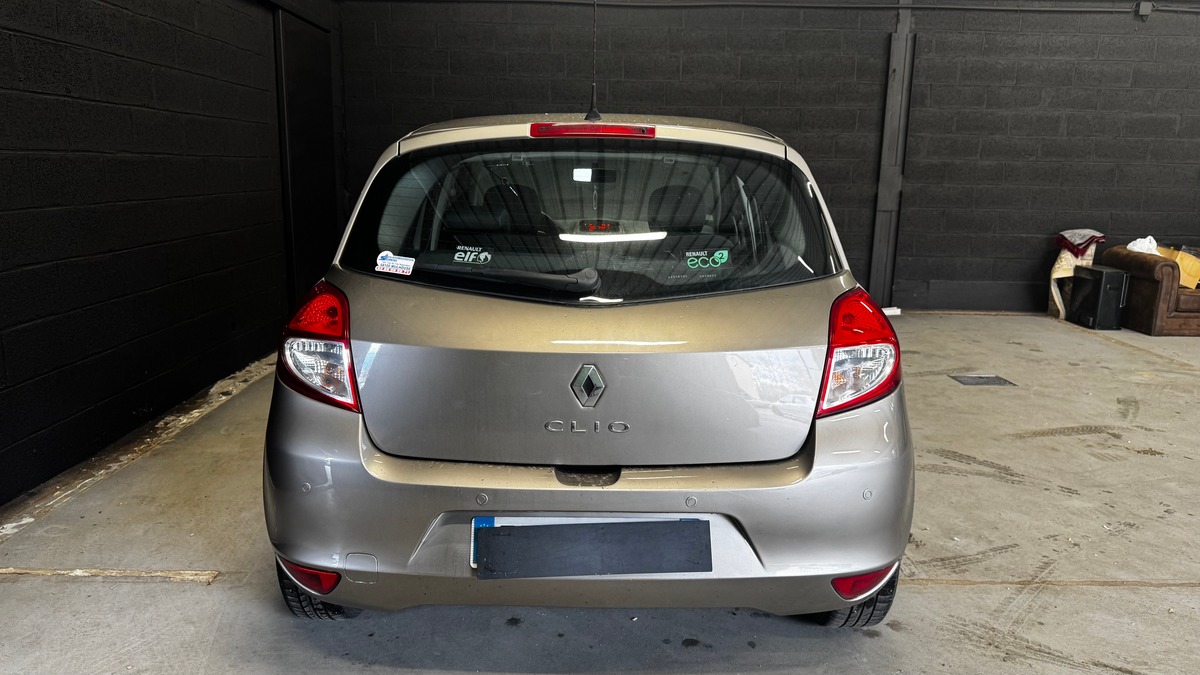 RENAULT Clio III 1.2i 75CH GPL 1ere Main