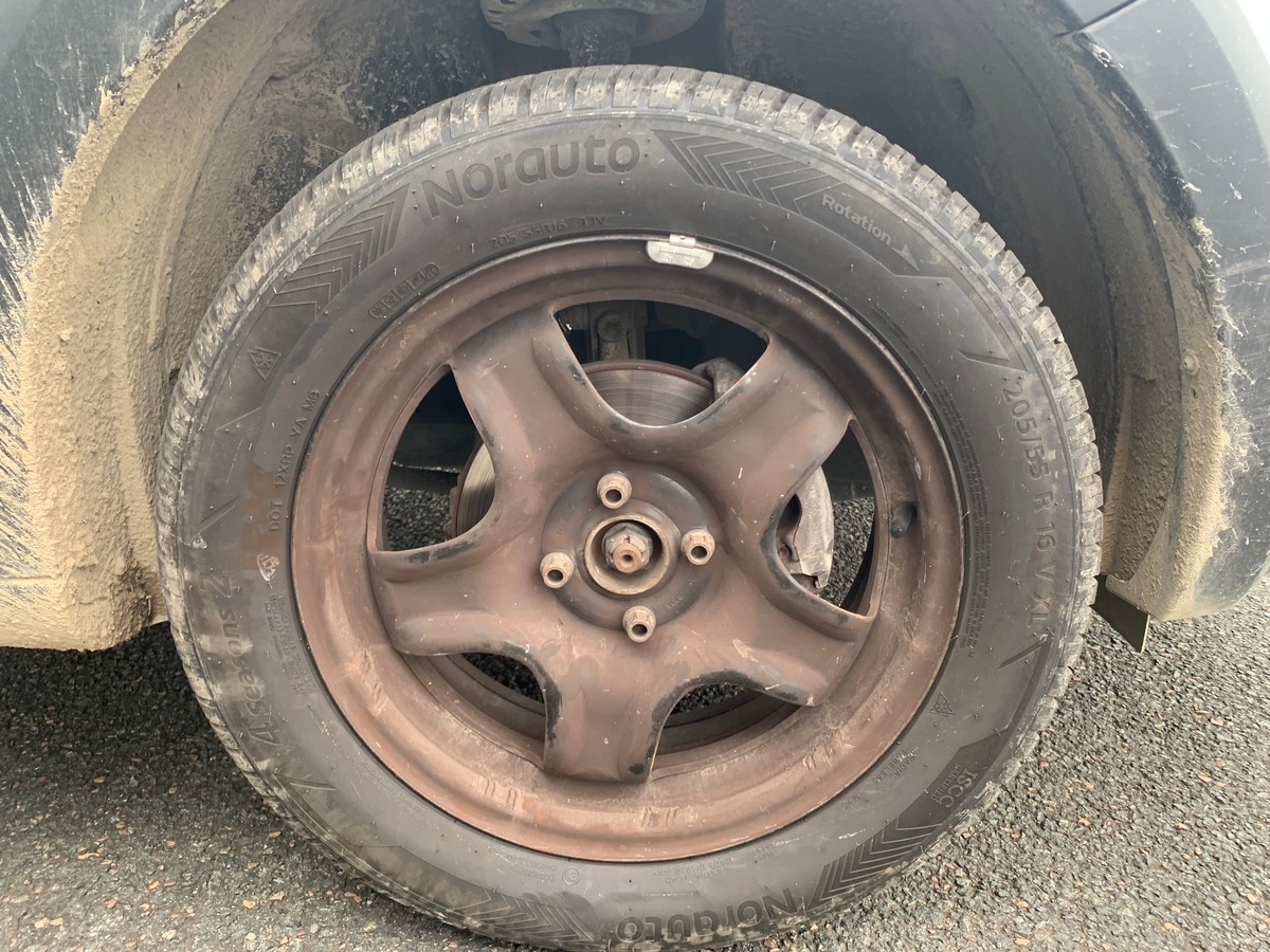 Dacia Sandero Stepway 90 ch | Roue de secours + cric | Aide stationnement Arrière | GPS | Bluetooth