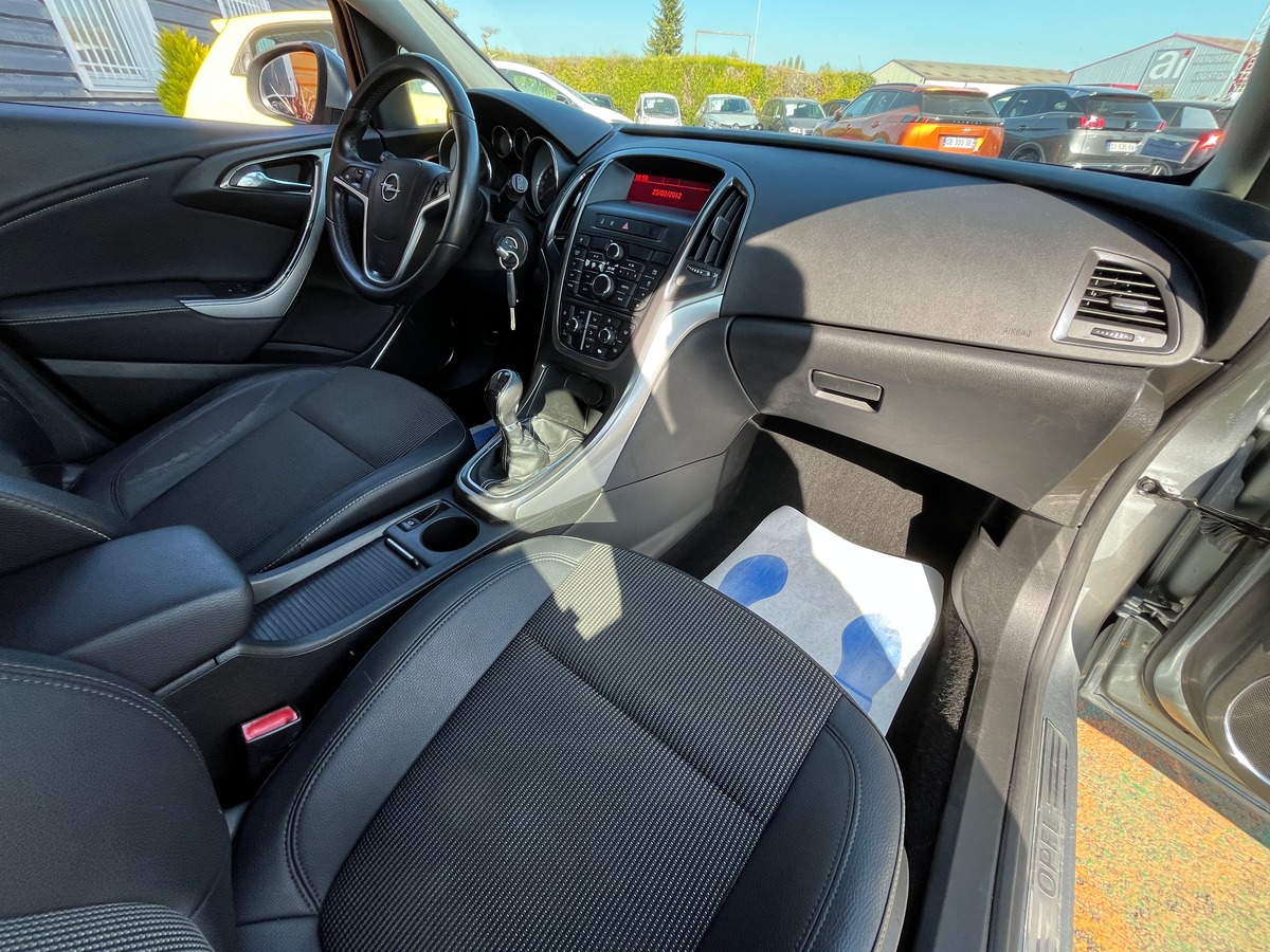 Opel Astra J 1.7 CDTI 110 CH COSMO