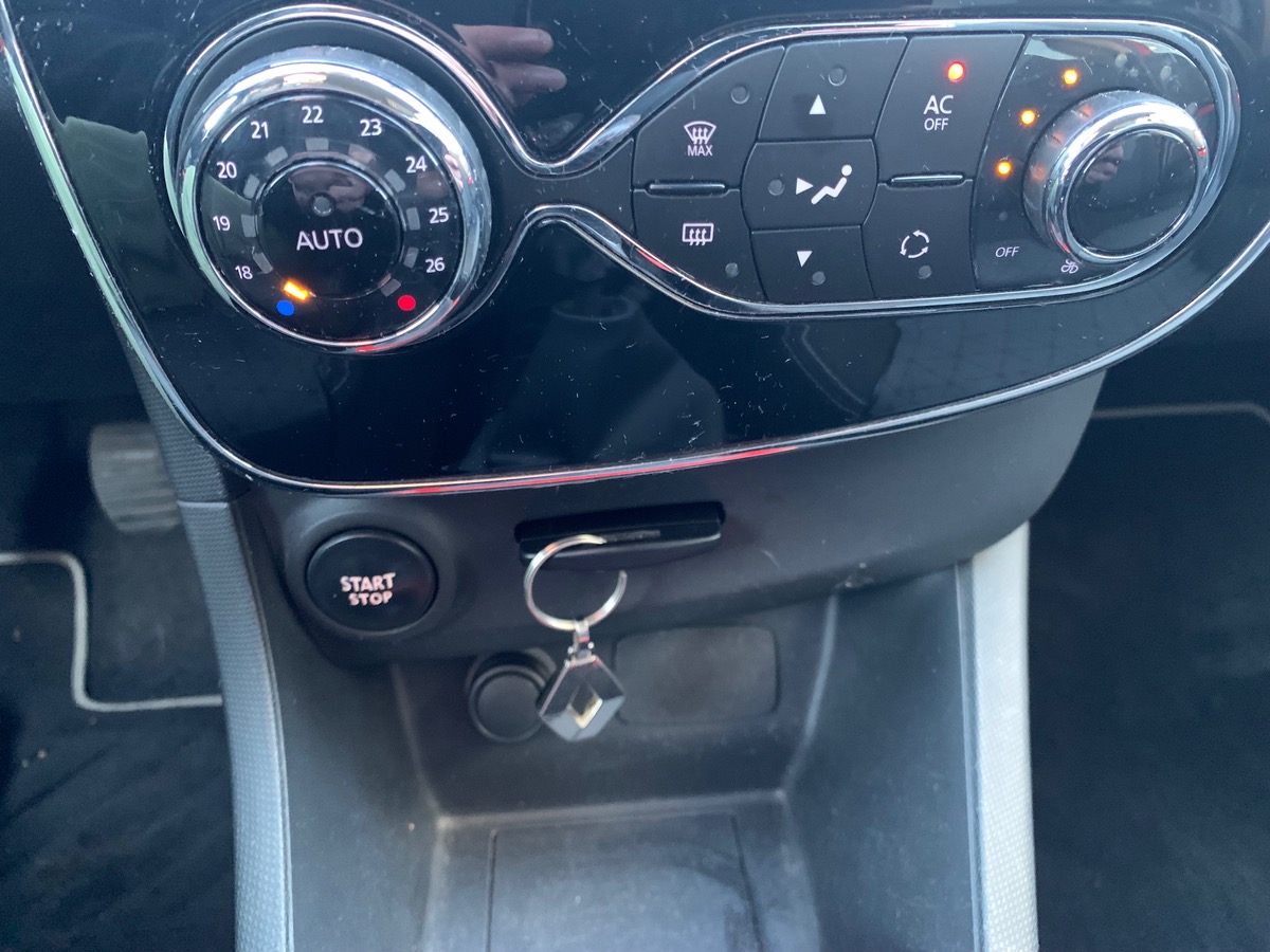 RENAULT Clio IV 90 ch | GPS | Régulateur de vitesse | Climatisation | Bluetooth | Démarrage sans clé