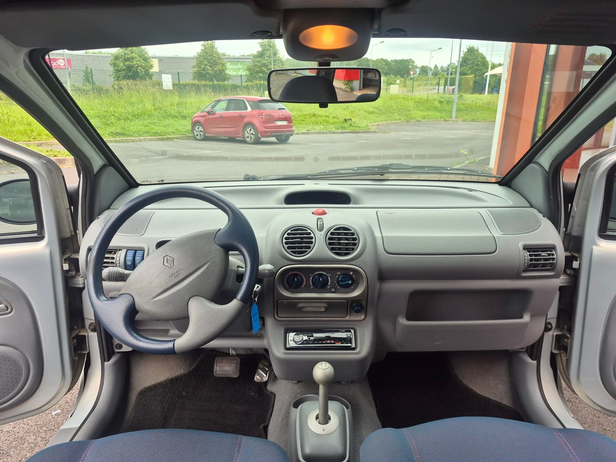 RENAULT Twingo QUICKSHIFT 16V