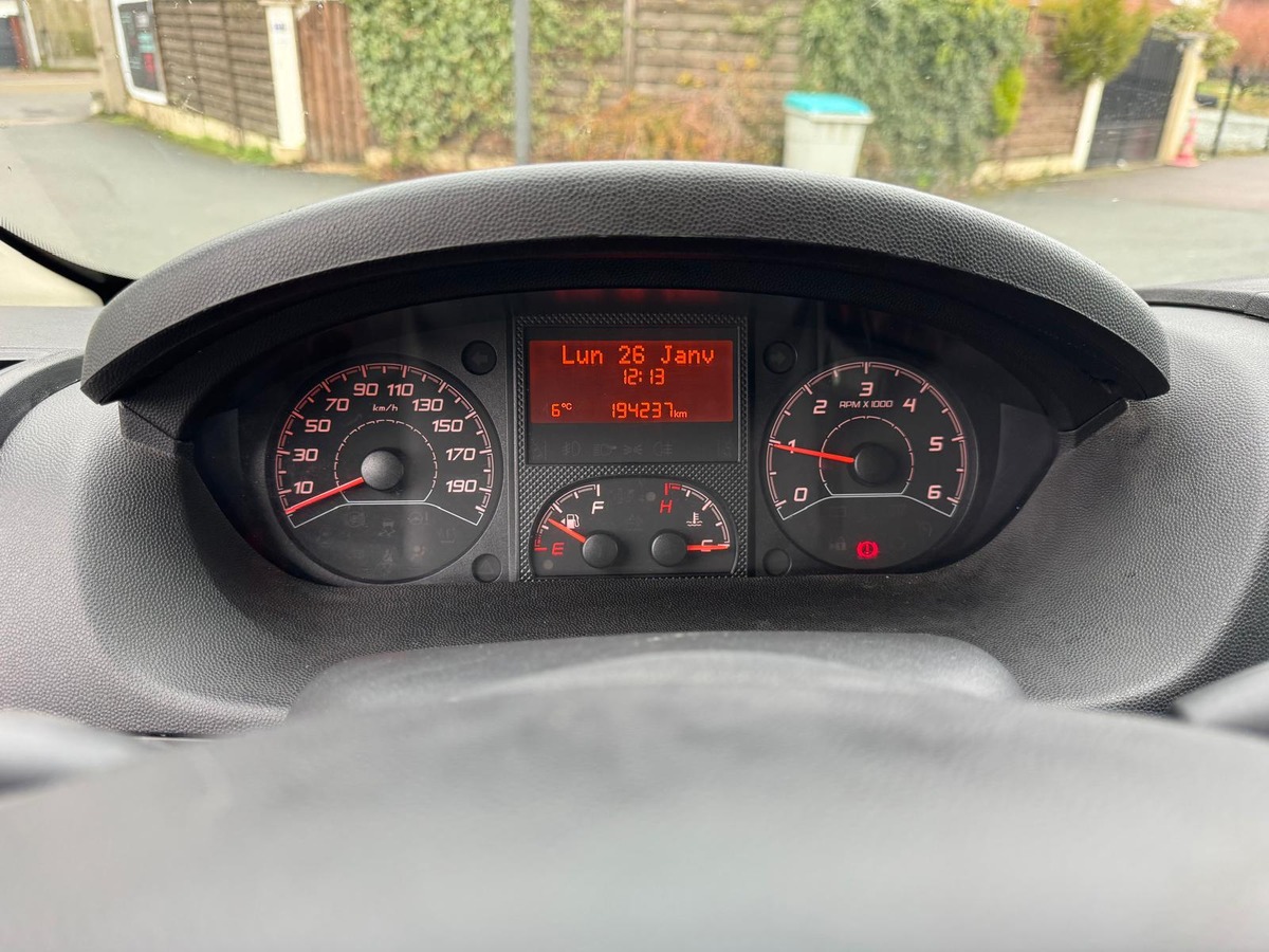 Peugeot Boxer 2.0 Blue-HDi 330 L1H1 Pro BlueHDi 110 - Révisé - Garantie