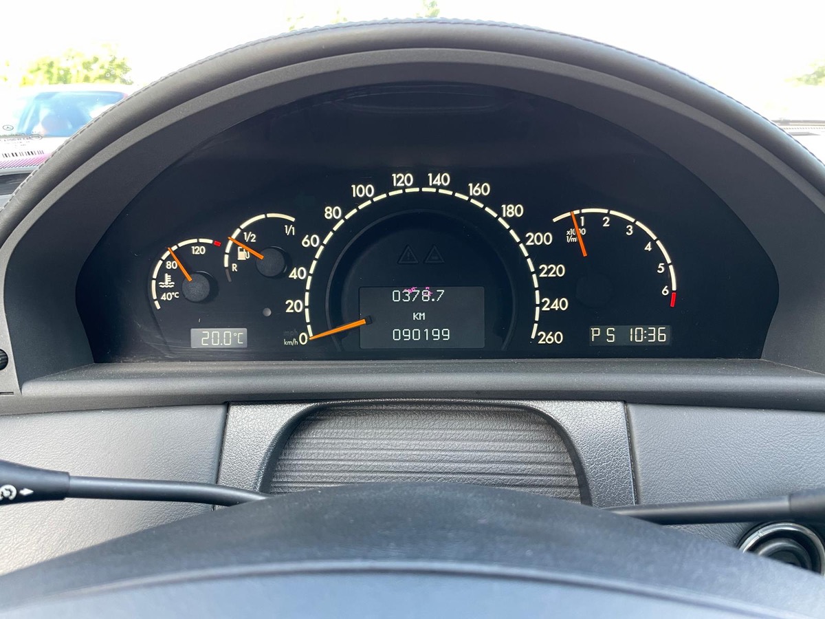 Mercedes-Benz Classe CL 600 V12 (367 ch)