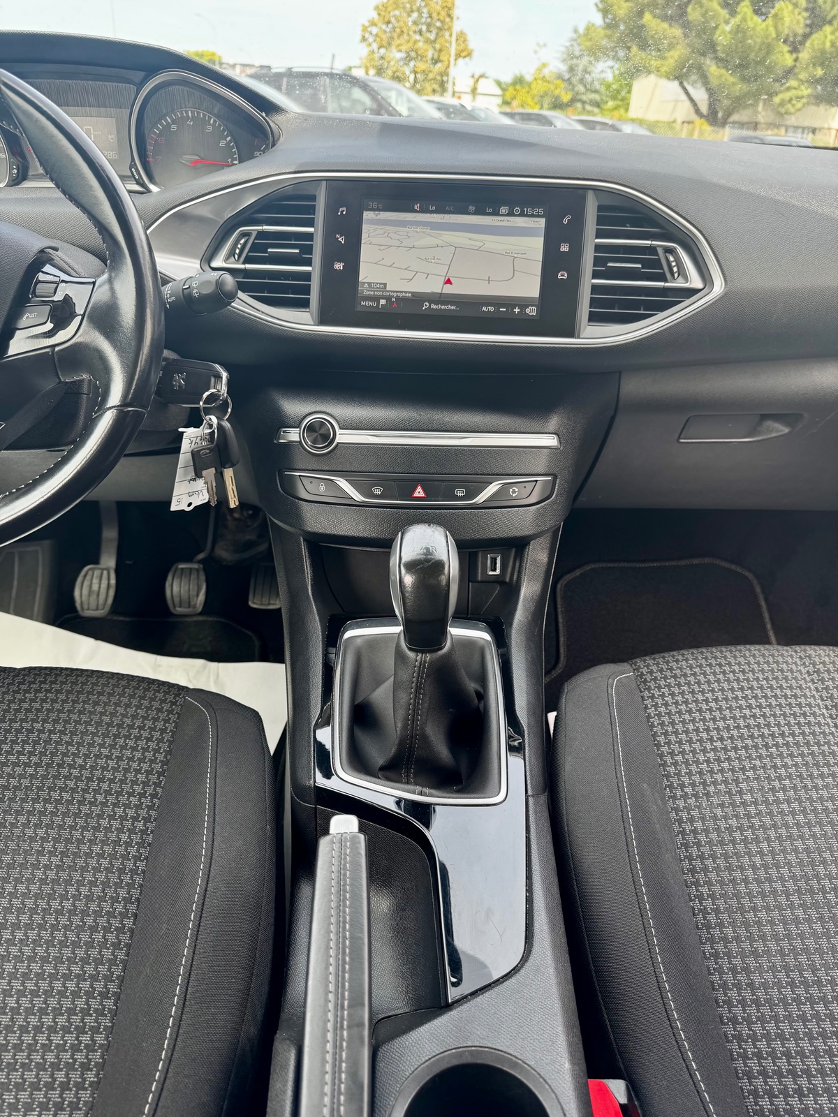 Peugeot 308 1.2L ESSENCE 110 CV S&S BVM5 ACTIVE