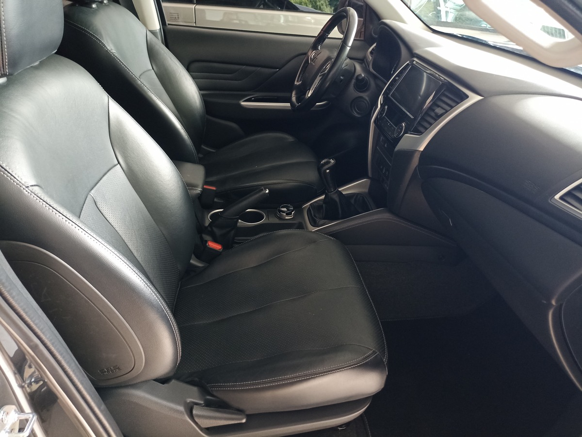 Mitsubishi L200 2.2 DID 150 CLUB CAB INSTYLE