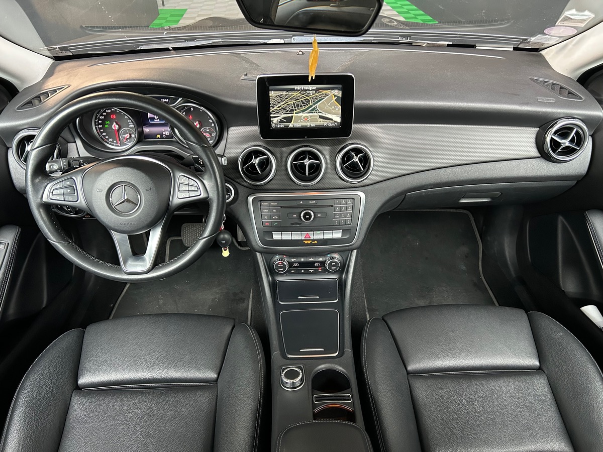 Mercedes Benz GLA 180