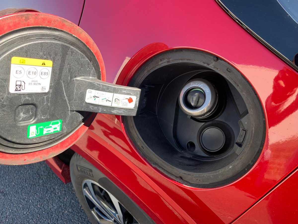 Ford Puma 125 | St-Line | 1iére MAIN | Attelage | Flexifuel équipé d'origine | Android Auto | Radar