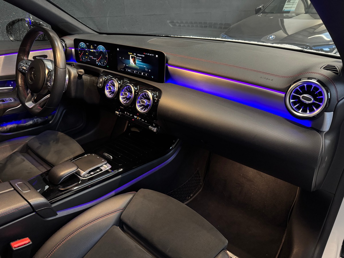 Mercedes-Benz CLA SHOOTING BRAKE 220D 2.0 190 AMG LINE