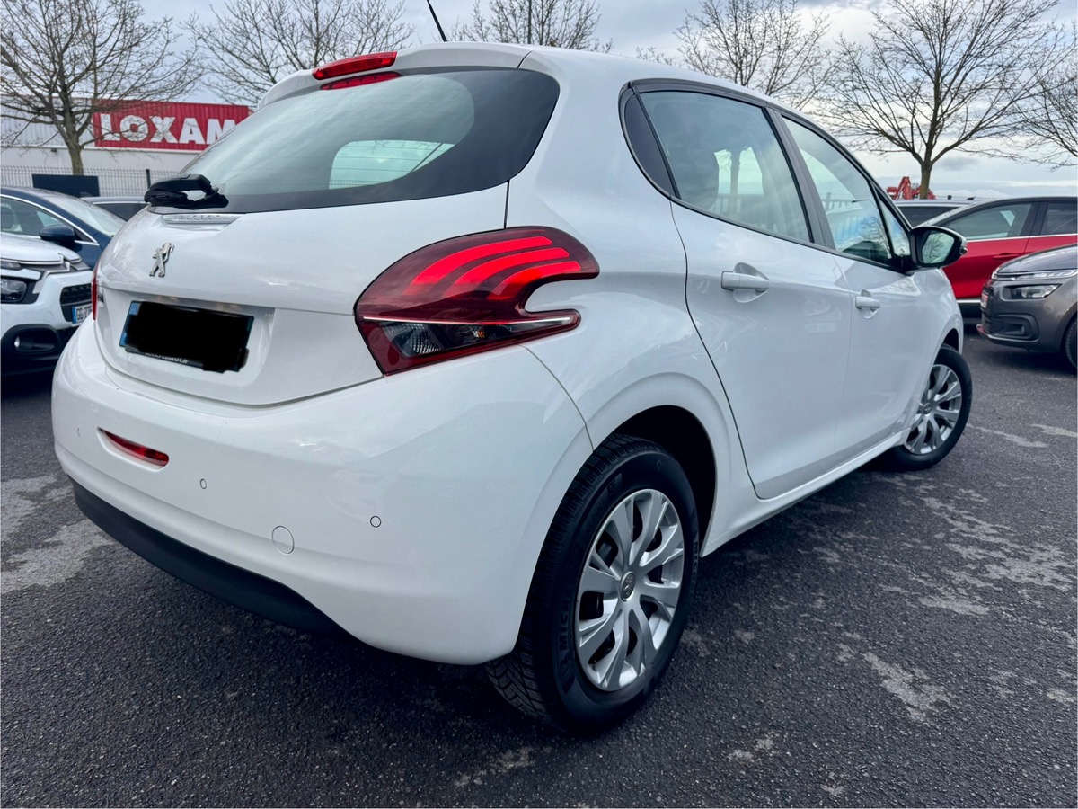 Peugeot 208 1.5 BHDI 100CH PREMIUM PACK / PRIX TTC / 7000€ HT