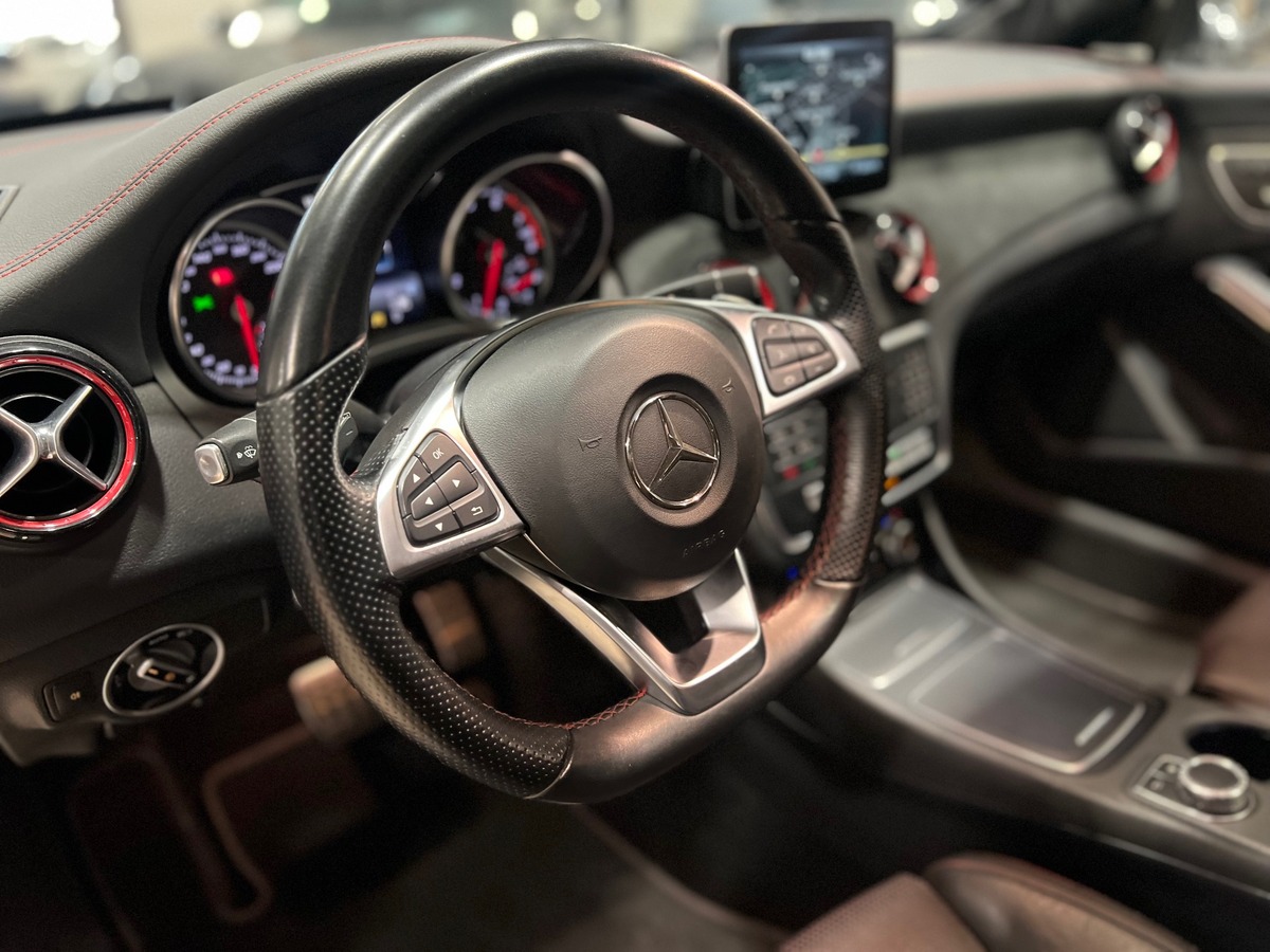 Mercedes-Benz CLA SHOOTING BRAKE (2) 250 4MATIC 218 CH 7G-DCT FASCINATION AMG /TOIT PANO/