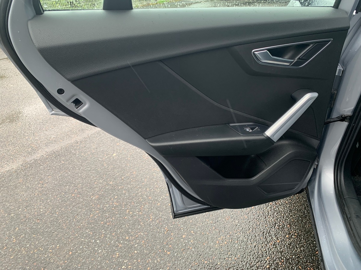 Audi Q2 115 ch | Sport | Toit ouvrant | Régulateur vitesse | Radar | Bluetooth | Coffre électrique