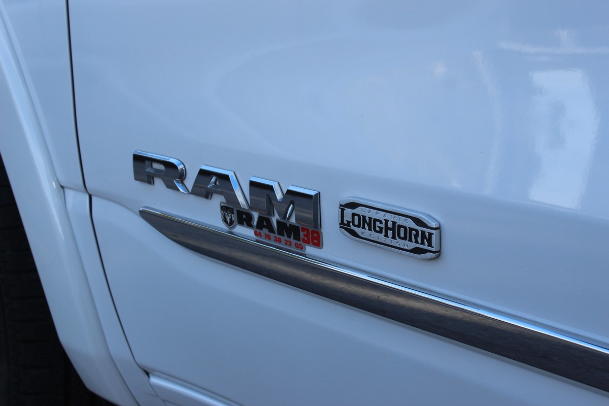 Dodge RAM CREW CAB 1500 5.7 V8 396 ch LARAMIE EDITION LONGHORN / RAM BOX / CARPLAY / ATTELAGE / E85