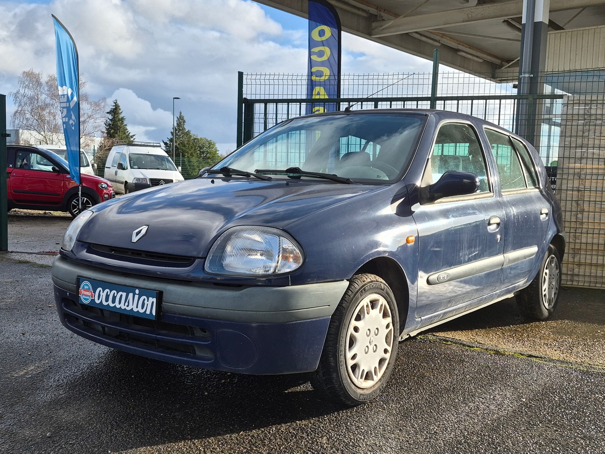RENAULT Clio II 1.4 RTE 5 PORTES