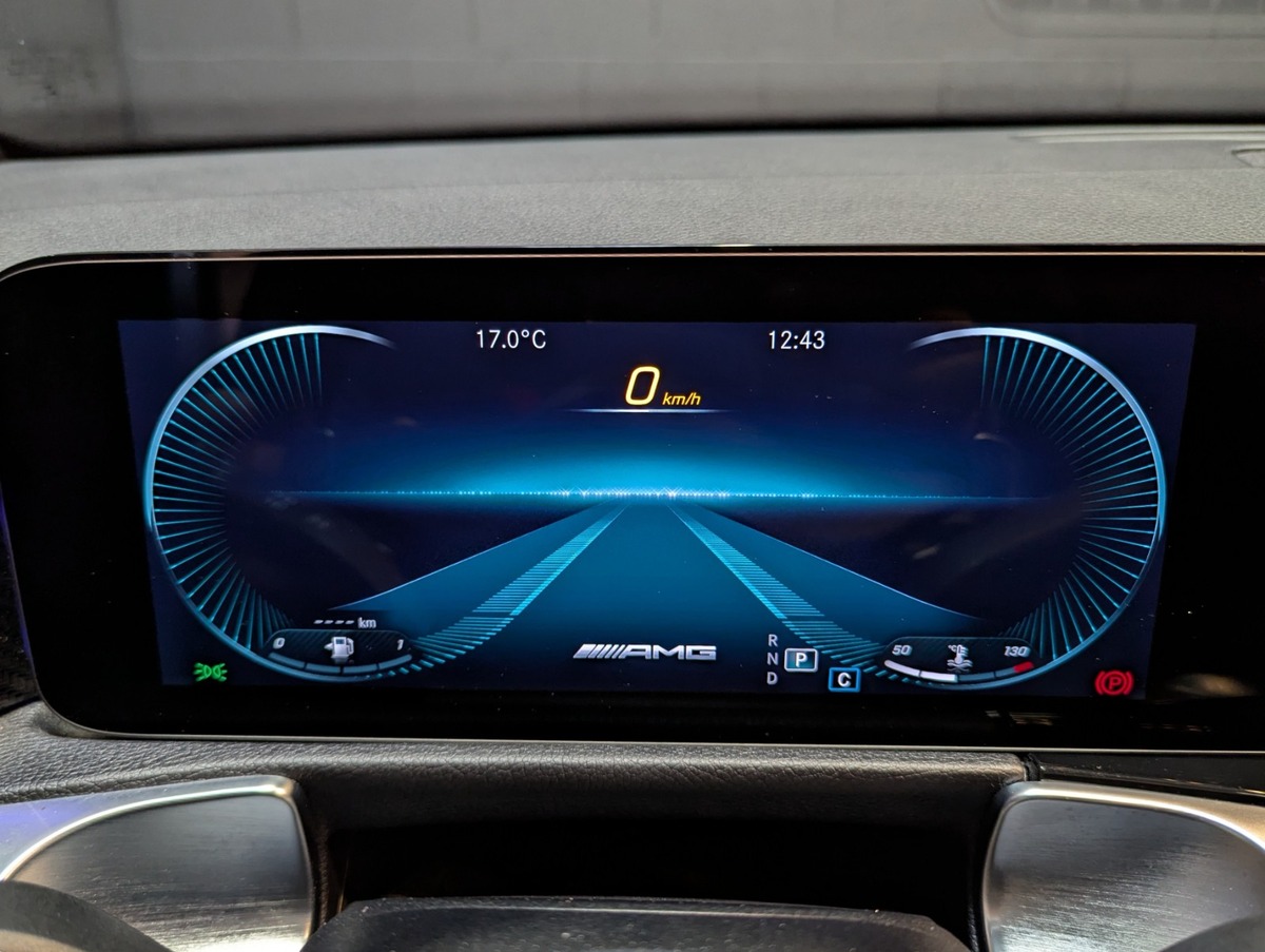 Mercedes Benz GLB AMG 35 4MATIC