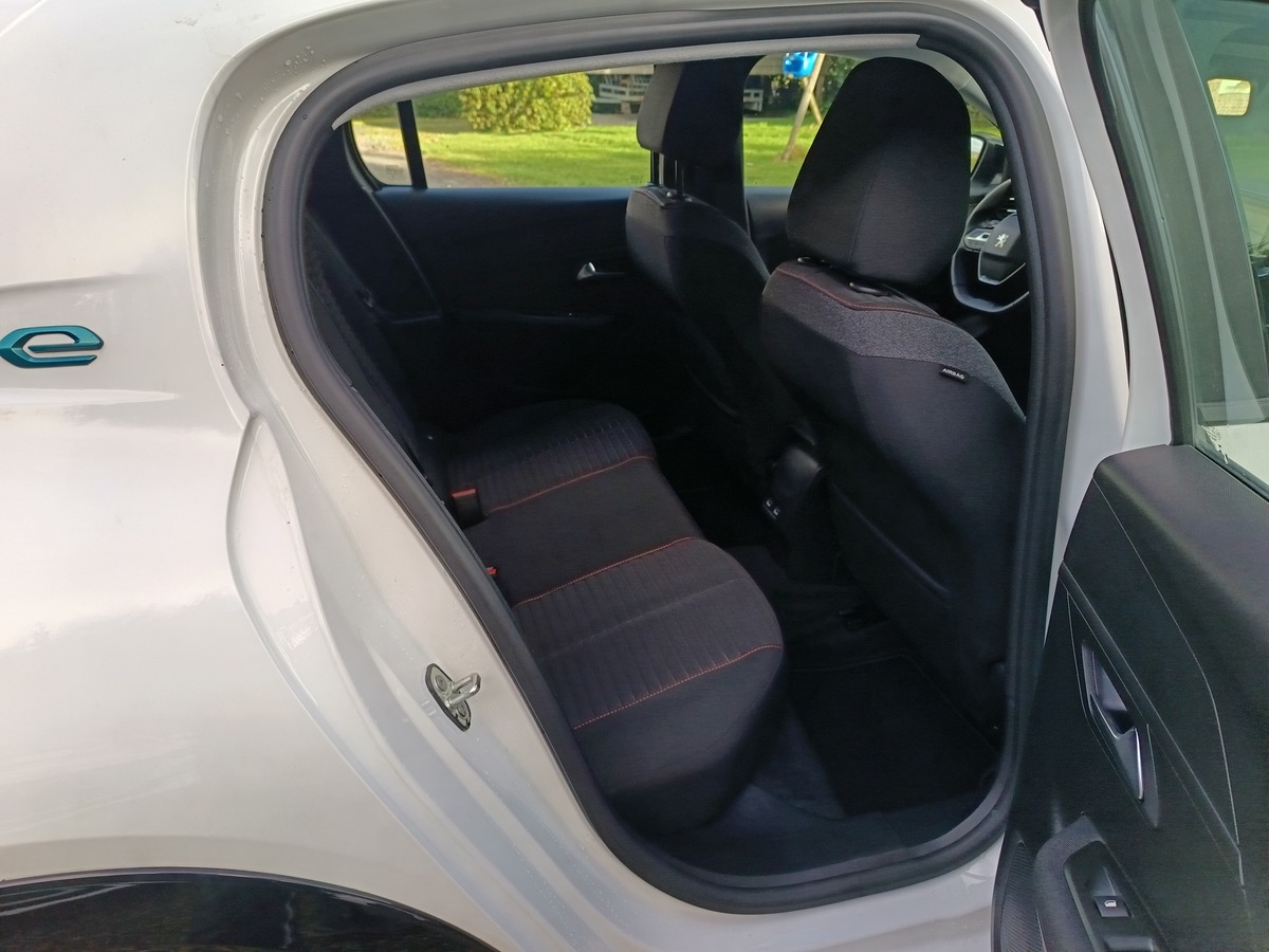 Peugeot 208 E-208 136 CH ACTIVE PACK Gtie 12 mois