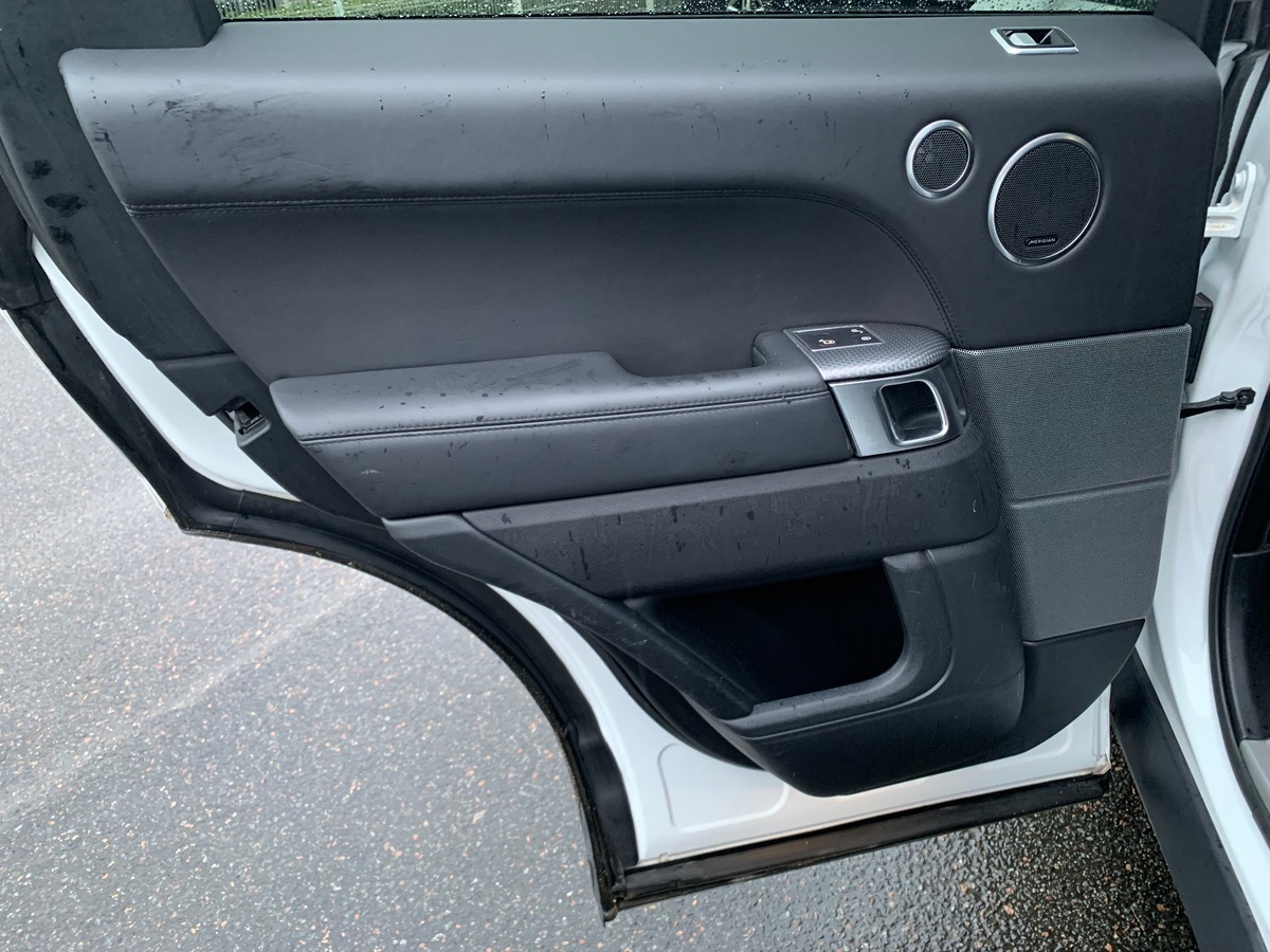 Land-Rover Range Rover Sport 404 ch | Sièges en cuir Windsor Ebony | Audio Meridian  | Toit ouvrant