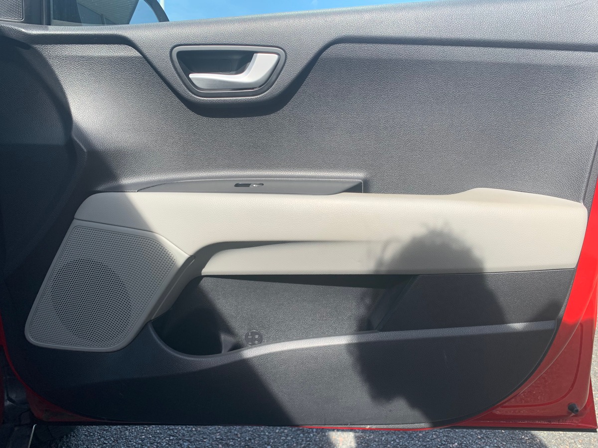 Kia Stonic 120 ch | Premium | Caméra recul | Régulateur vitesse | Apple car Play | Siéges chauffants