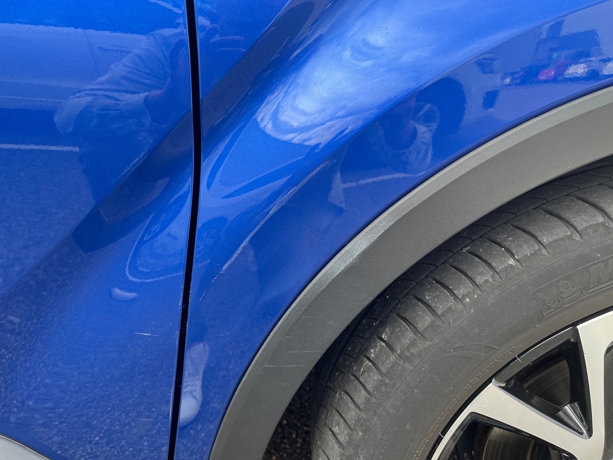 Toyota C HR 1.8 HYBRIDE 122ch COLLECTION, Cuir Alcantara, Sièges chauffants, Caméra de recul, JBL