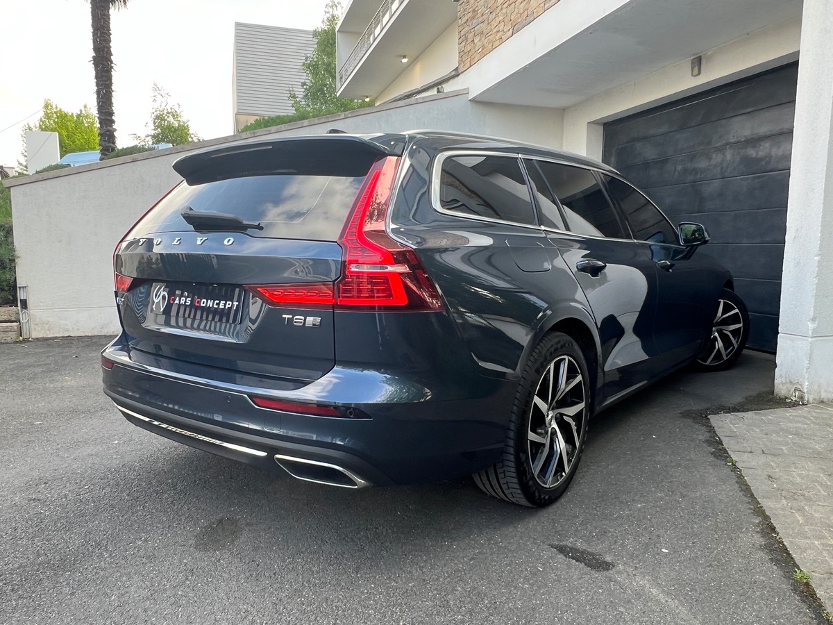 Volvo V60 II Inscription T8 2.0 Ti 16V 392 Plug in Hybrid AWD Geartronic8 303 cv
