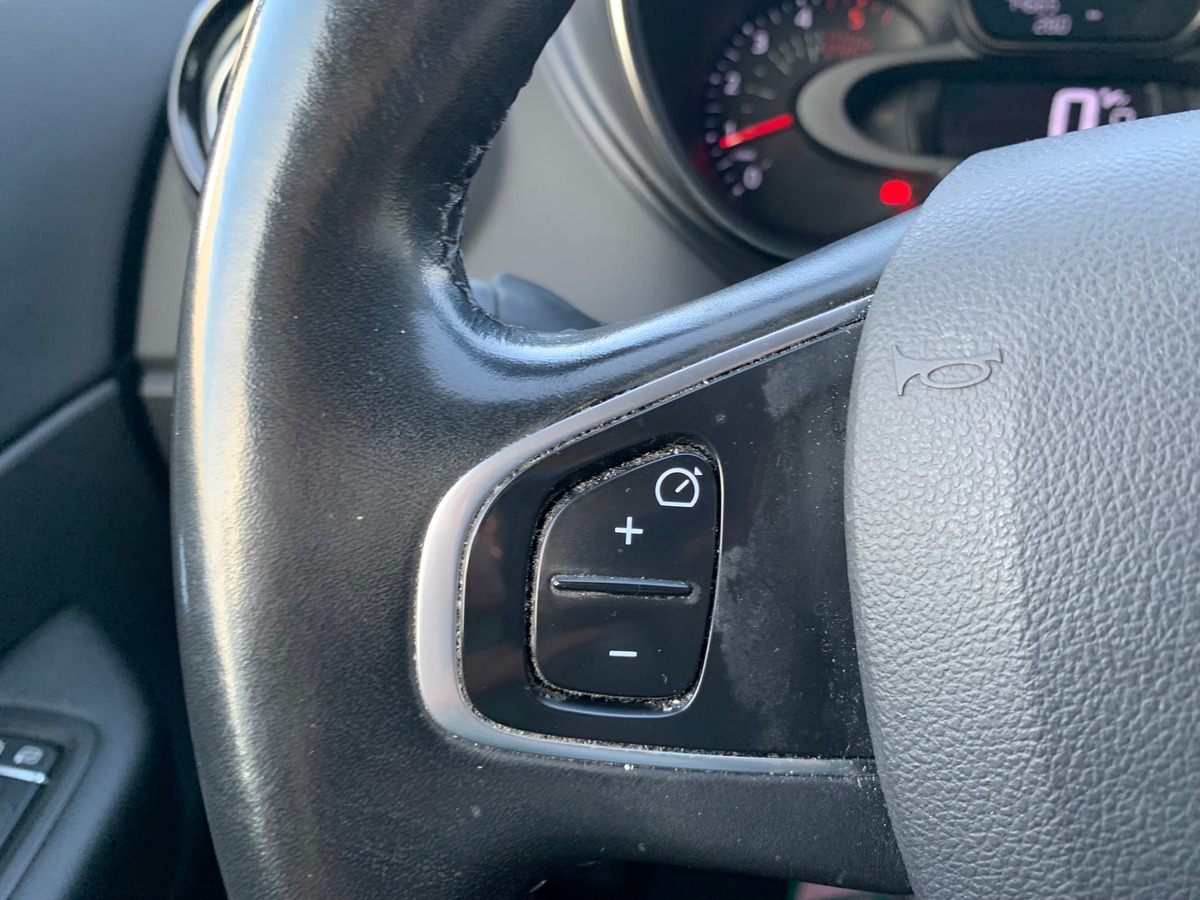 RENAULT Captur 90 ch | Intens | Régulateur vitesse | GPS |  Radars avant arriére | Distribution OK