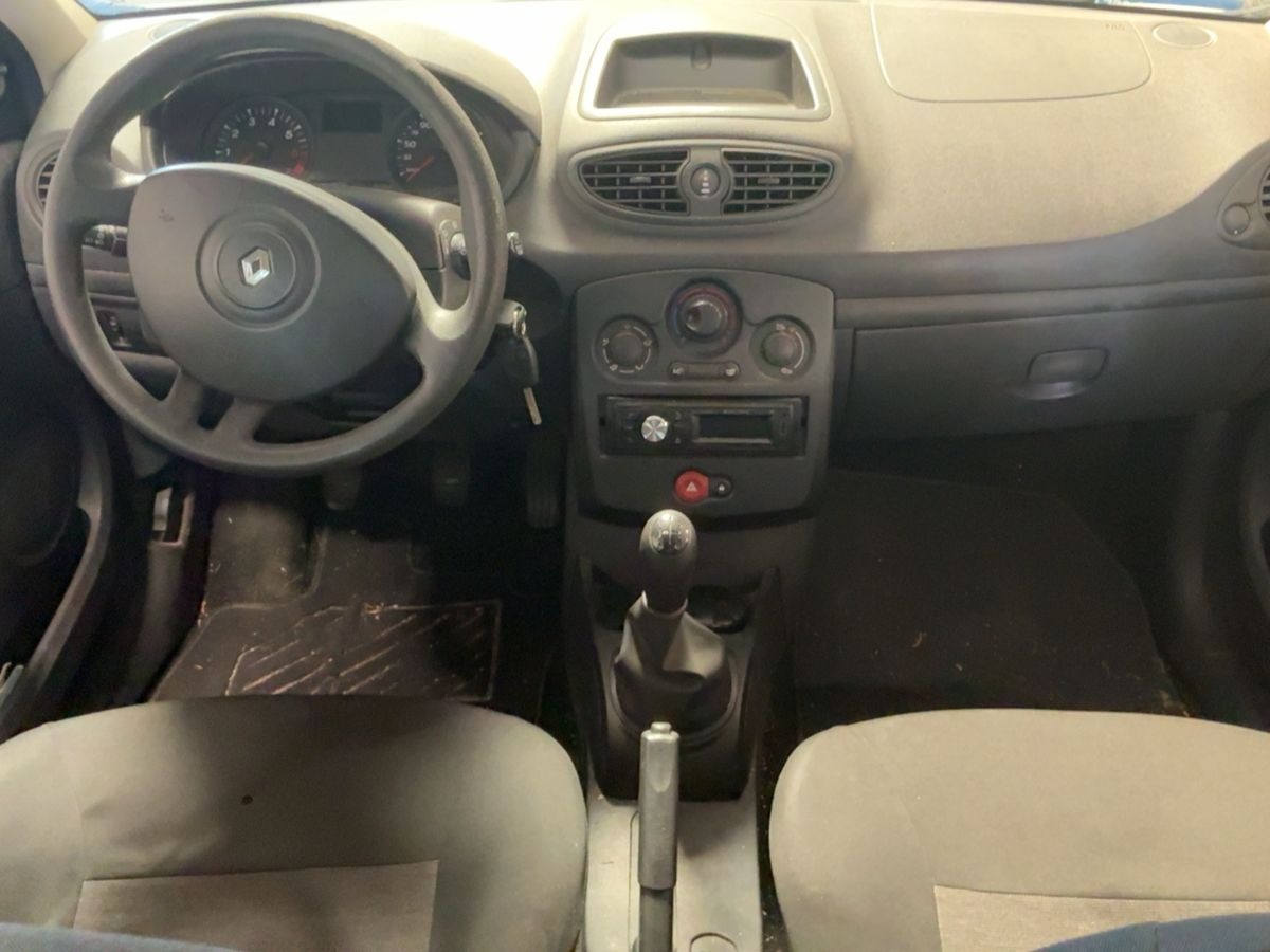 RENAULT Clio III 1.2i 16v 75 Authentique