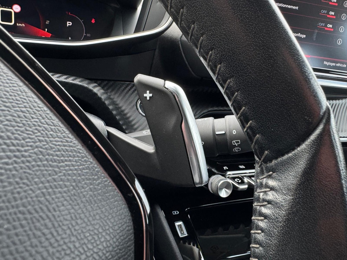 Peugeot 2008 BlueHDi 130 S&S EAT8 Allure