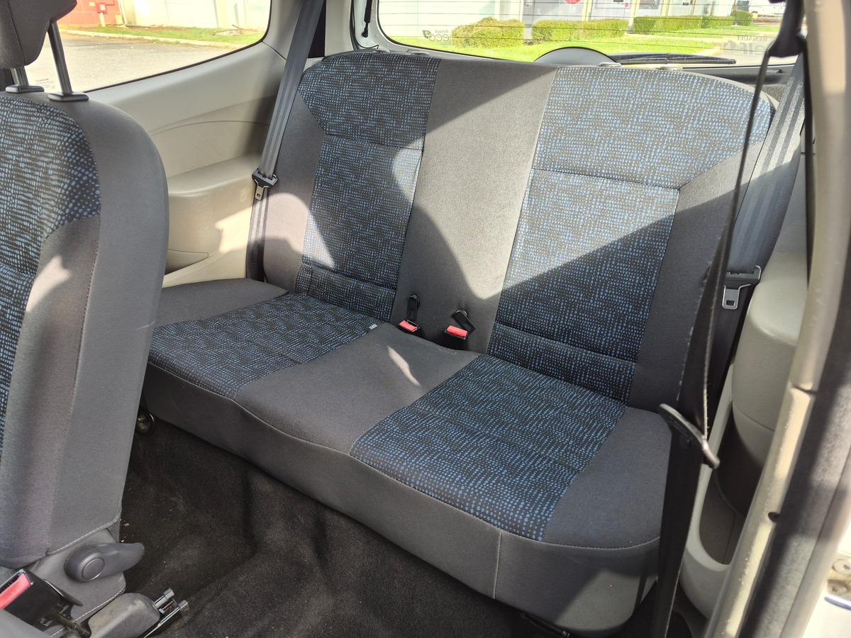 RENAULT Twingo II 1.2 60