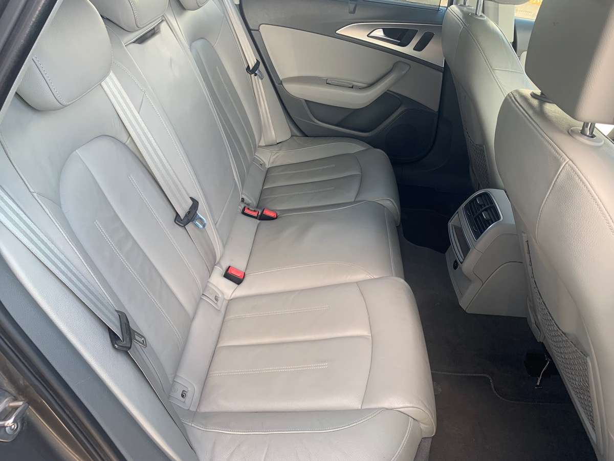 Audi A6 Avant 204 ch | V6 | Radar de stationnement avant arriére | Régulateur vitesse | GPS | Cuir